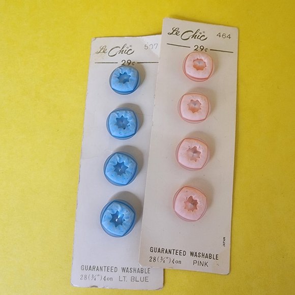 Vintage Mother of Pearl Buttons on Original Cards Blue, Pink, Yellow, Pearl ๐งต๐ชก - Picture 7 of 16